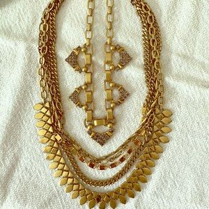 Stella and Dot Gold Sutton Necklace